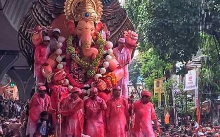 बॉलीवुड में किसने शुरू की गणपति पूजन की परंपरा? जानें इन बड़े सितारों के नाम