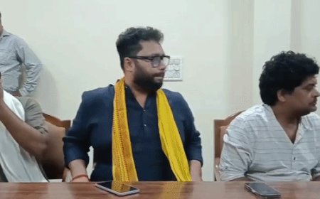 शोभिनव सत्या बोले- डायरेक्टर की जिद पर बनी हनुमान अंश:नीम करौली बाबा का रोल निभाने वाले एक्टर ने कहा- टीम छोड़ने लगी थी
