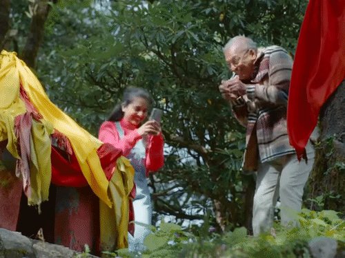 उत्तराखंड में घर खरीदना चाहते थे नाना पाटेकर:शूटिंग के लिए पहुंचे जोशीमठ, यहीं रहने की थी जिद; गंगा आरती कर लौटे