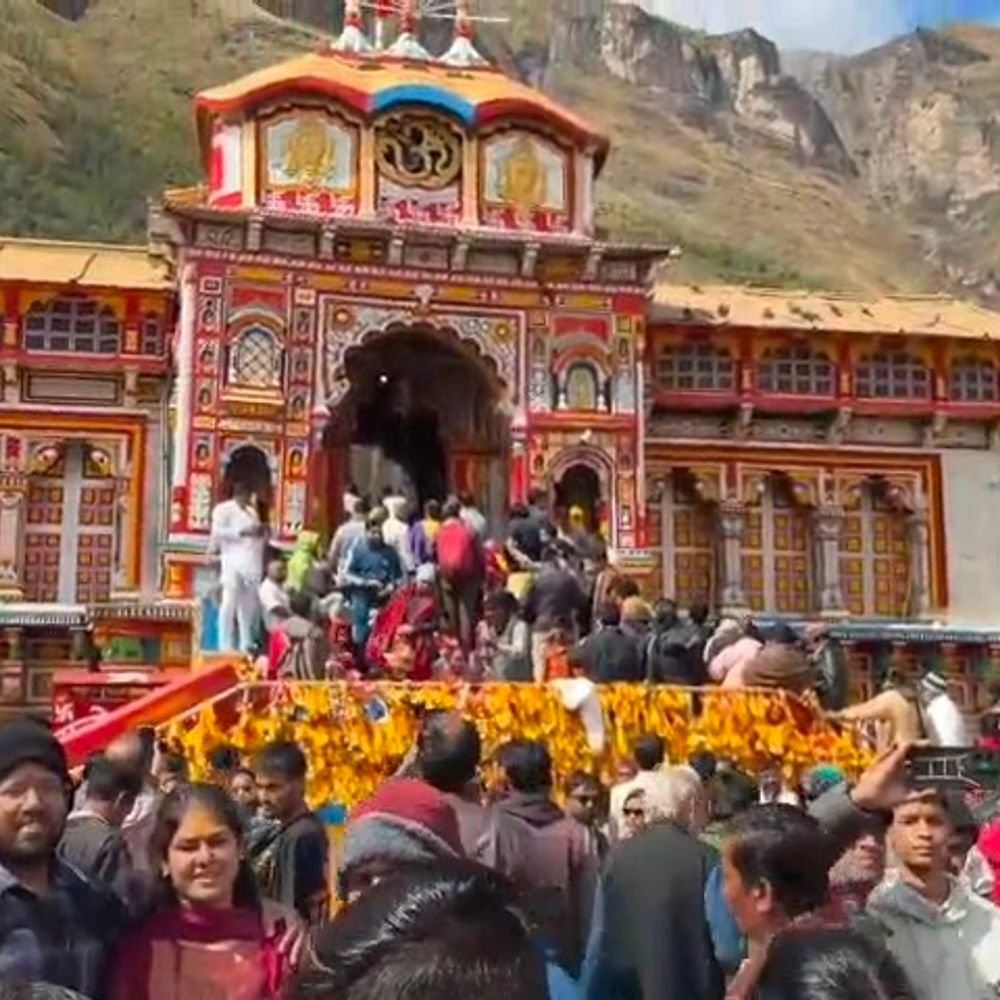 बद्रीनाथ धाम में श्रद्धालुओं की संख्या 20 लाख के पार:एक महीने की यात्रा बाकी, 22 लाख के पार पहुंचने की उम्मीद